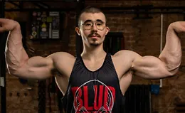 Домашний армрестлинг с гирей