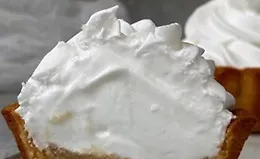 Корзиночки с белковым кремом