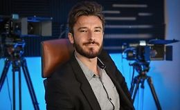 Полное руководство для режиссёра: Станьте выдающимся создателем видео logo