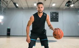 Стефен Карри обучает технике бросков, дриблингу и эффективной игре в атаке