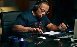 Timbaland учит продюсированию и битмейкингу logo