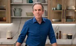 Томас Келлер обучает кулинарным техникам III: Морепродукты, су-вид и десерты.