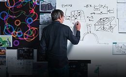 Уилл Райт обучает разработке игр и теории геймдизайна. logo