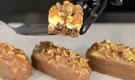 Батончик Сникерс