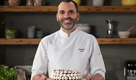 Доминик Ансель обучает основам французской выпечки