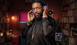 Questlove обучает музыкальному кураторству и диджеингу logo