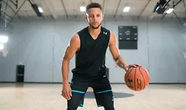 Стефен Карри обучает технике бросков, дриблингу и эффективной игре в атаке