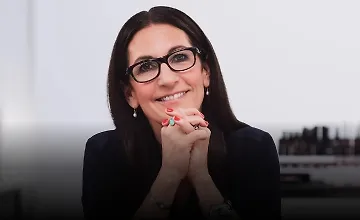 Изображение курса Бобби Браун обучает макияжу и уходу за собой