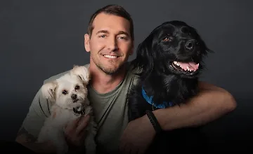 Изображение курса Брэндон МакМиллан обучает дрессировке собак