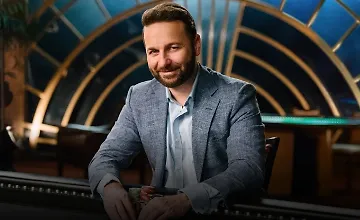 Изображение курса Даниэль Негреану обучает игре в покер