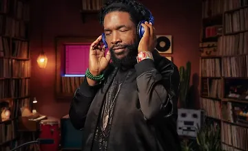 Изображение курса Questlove обучает музыкальному кураторству и диджеингу