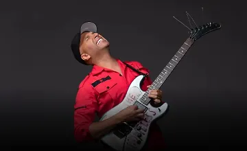 Изображение курса Том Морелло обучает игре на электрогитаре.