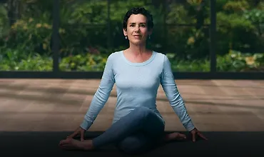 Изображение курса Донна Фархи обучает основам йоги