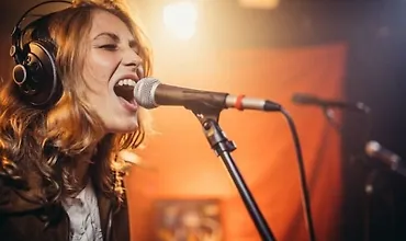 Изображение курса Фундамент вокалиста. Базовые принципы и вокальные приемы