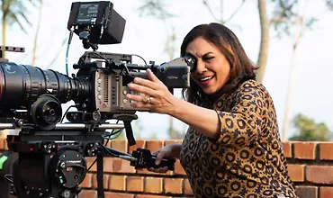 Изображение курса Мира Наир обучает независимому кинопроизводству