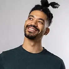 Алекс Холл logo