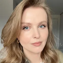 Алеся Волкова logo