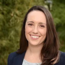 ​Аманда Кассил logo