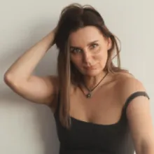 Анна Дери logo