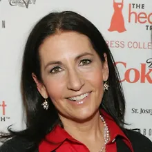 Бобби Браун logo