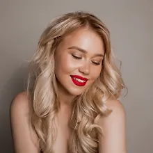 Дарья Манакова logo