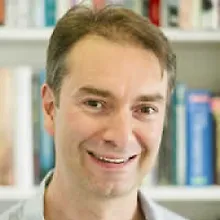 ​Джеймс Эрлз logo