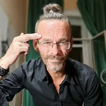 Эдуард Кичигин logo