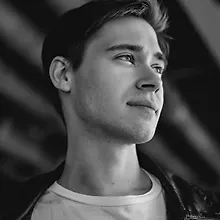 Феликс Умаров logo