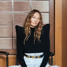 Келли Уистлер logo