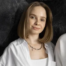 Кристина Ляшенко logo