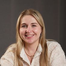 Изображение источника Лина Максунова