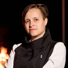 Людмила Тари logo