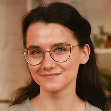 Мария Кузецова logo