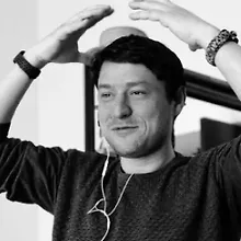 Павел Устинов logo