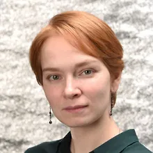 Полина Коротчикова logo