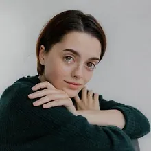 Полина Шульгина logo