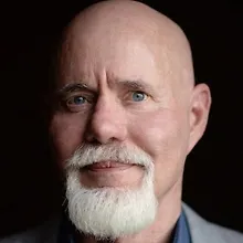 Роберт Гловер logo