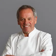 Вольфганг Пак logo