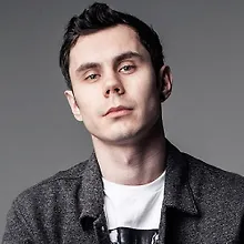 Ян Топлес logo